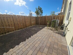 2530 SE 29th St in Homestead, FL - Building Photo - Building Photo