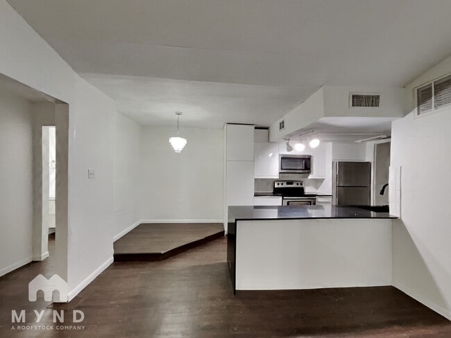 property at 7152 Fair Oaks Ave