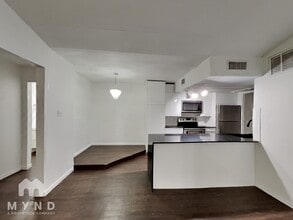 7152 Fair Oaks Ave in Dallas, TX - Building Photo - Building Photo