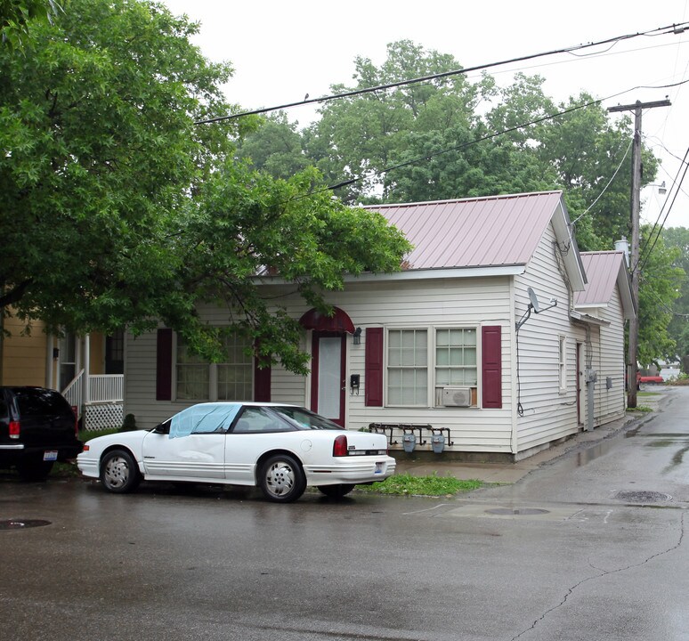 15 S Mulberry St in Troy, OH - Building Photo