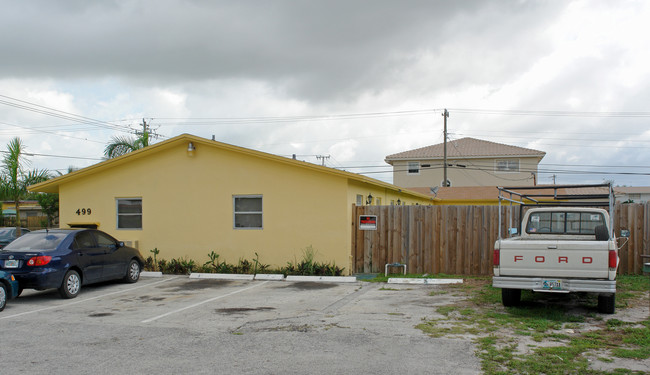 499 NW 42nd St in Fort Lauderdale, FL - Building Photo - Building Photo