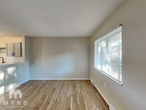 6823 Maybrook St in Columbus, OH - Building Photo - Building Photo