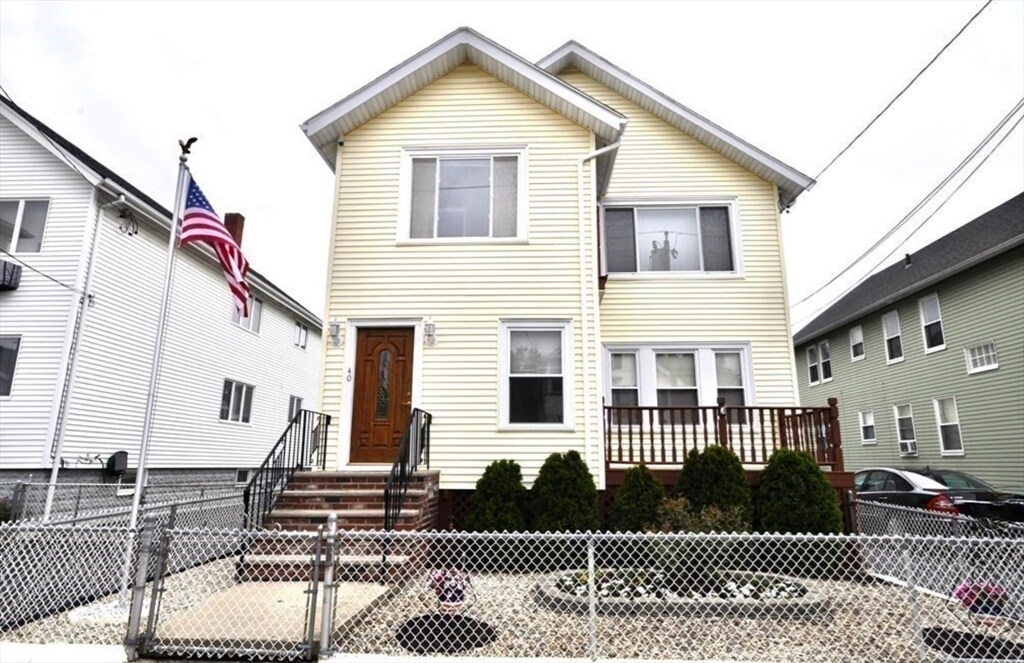 40 Englewood Ave in Everett, MA - Building Photo