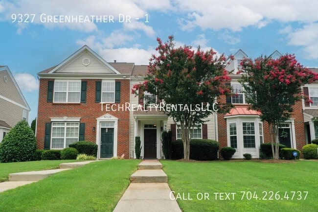 9327 Greenheather Dr in Huntersville, NC - Building Photo - Building Photo