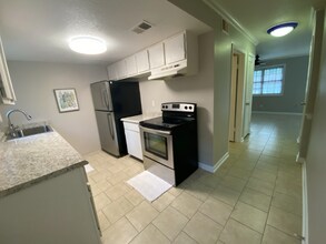 2946 N Dekalb Dr in Atlanta, GA - Building Photo - Building Photo