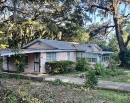 1315 Southwood Plantation Rd in Tallahassee, FL - Building Photo