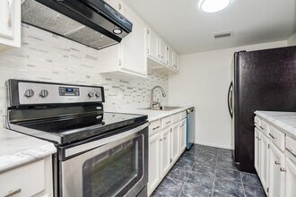 9509 Windswept Ln in Houston, TX - Building Photo - Building Photo