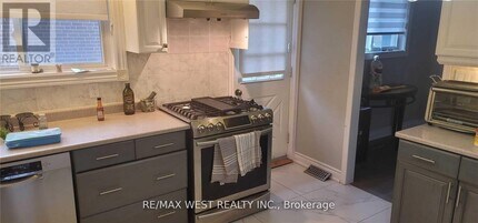 51 Monterrey Dr in Toronto, ON - Building Photo - Building Photo