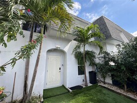 4028 SW 67th Terrace in Davie, FL - Building Photo