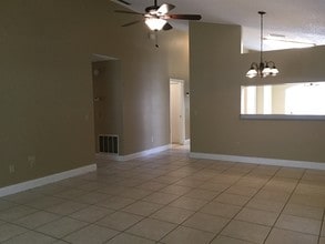 4533 Bridgeton Ln in Orlando, FL - Foto de edificio - Building Photo