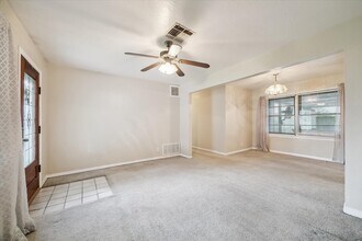 5618 Sweetbriar St in Houston, TX - Foto de edificio - Building Photo
