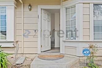 34240 Della Terrace in Fremont, CA - Building Photo - Building Photo