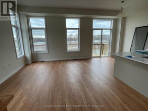 1 Gillies Ln in Richmond Hill, ON - Building Photo - Building Photo