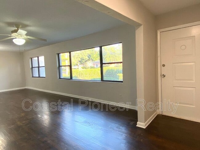1612 E 33rd Ave in Tampa, FL - Building Photo - Building Photo
