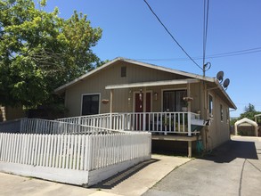 133 Rodriguez St in Watsonville, CA - Building Photo - Building Photo