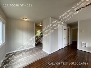 114 Acorn St in Bremerton, WA - Building Photo - Building Photo