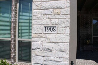 1908 Midhurst Dr in Forney, TX - Building Photo - Building Photo