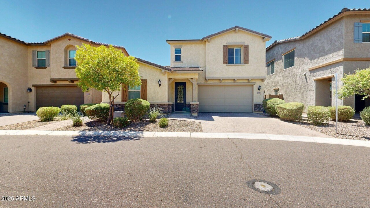 209 E Beatryce St in Tempe, AZ - Building Photo