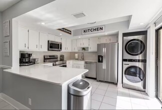 1630 Shaker Cir in Wellington, FL - Building Photo - Building Photo