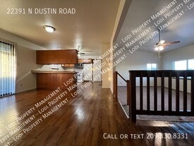 22391 Dustin Rd in Acampo, CA - Building Photo