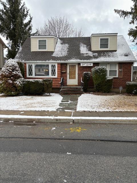 320 Marguerite Ave in South Floral Park, NY - Building Photo