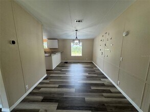 18384 SE 54th St in Ocklawaha, FL - Foto de edificio - Building Photo