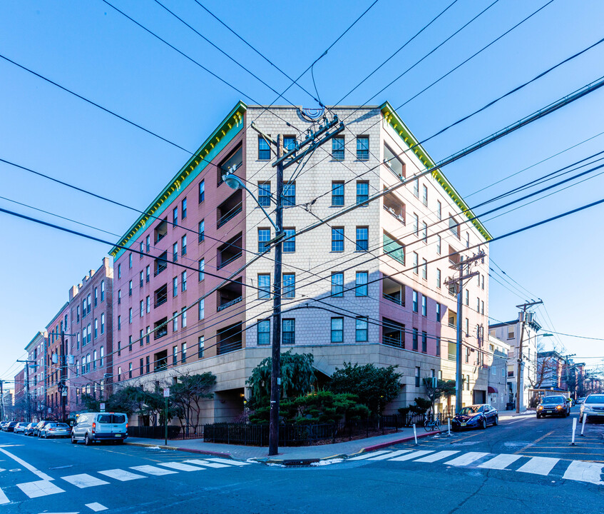 1001 Clinton St in Hoboken, NJ - Building Photo