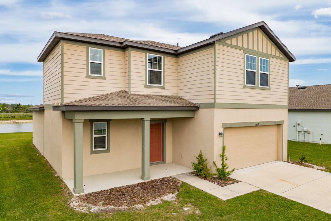 Hidden Creek* in Zephyrhills, FL - Foto de edificio