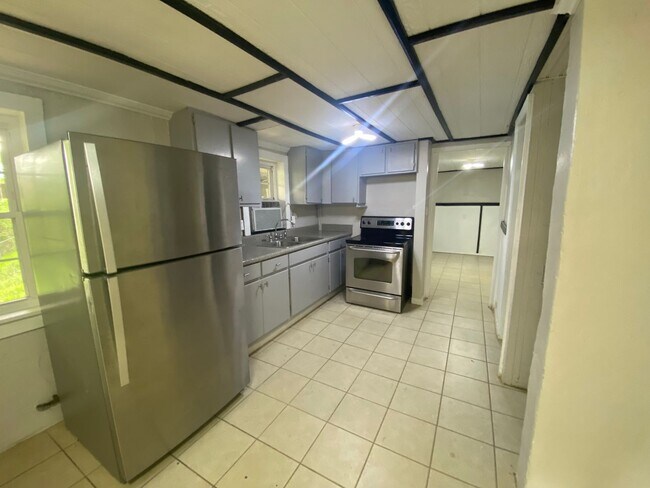 105 Stokes St-Unit -Basement in Tallapoosa, GA - Building Photo - Building Photo
