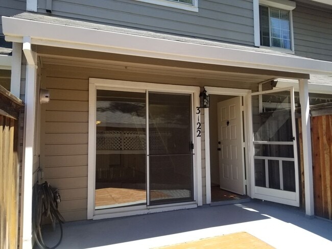 3122 Woods Cir in Davis, CA - Building Photo - Building Photo