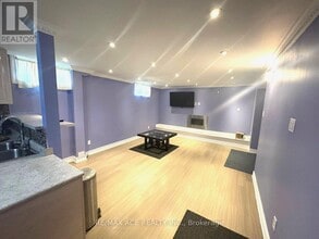 251 Taysham Crescent in Toronto, ON - Building Photo - Building Photo