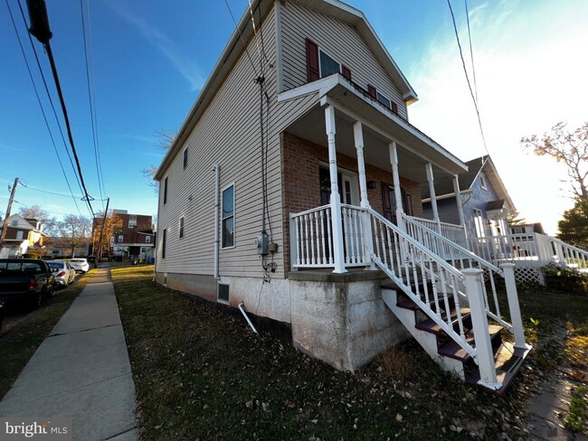 740 Spruce St in Pottstown, PA - Building Photo - Building Photo