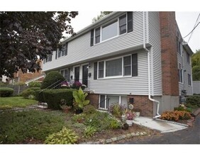 39 Loomis St in Cambridge, MA - Foto de edificio - Building Photo