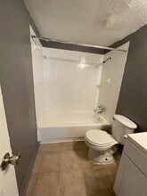6215 Tierwester St in Houston, TX - Building Photo - Building Photo