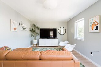 1616 NW Northrup St in Portland, OR - Building Photo - Building Photo
