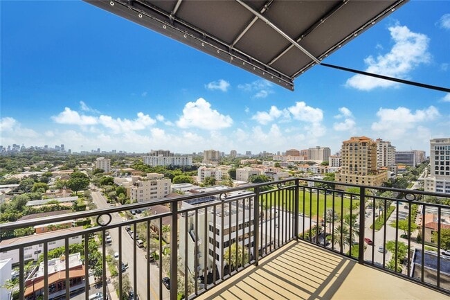 1300 Ponce de Leon in Coral Gables, FL - Building Photo - Building Photo