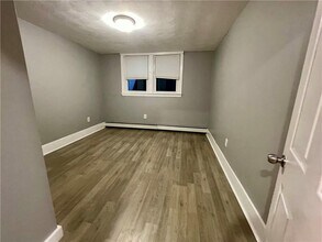 36 Highland St in Pawtucket, RI - Building Photo - Building Photo