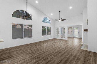 9295 E Camino Del Santo in Scottsdale, AZ - Building Photo - Building Photo