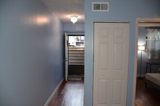 3267 Niagara Sq in Pittsburgh, PA - Foto de edificio - Building Photo