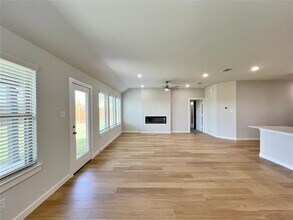 1106 Airbender Dr in Princeton, TX - Building Photo - Building Photo
