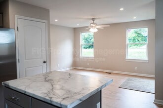 614 Hillview Rd in Knoxville, TN - Building Photo - Building Photo