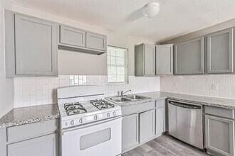 9839 Racine St, Unit 1/2 in Houston, TX - Building Photo - Building Photo