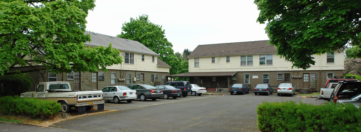 Tyler Avenue Townhomes in Corvallis, OR - Building Photo