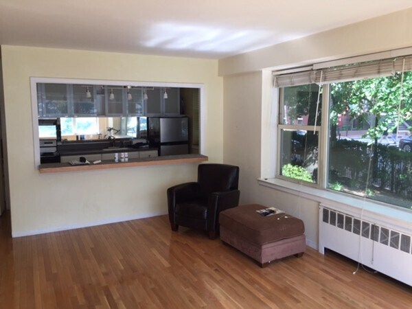 145 Pinckney St, Unit 111 in Boston, MA - Building Photo - Building Photo