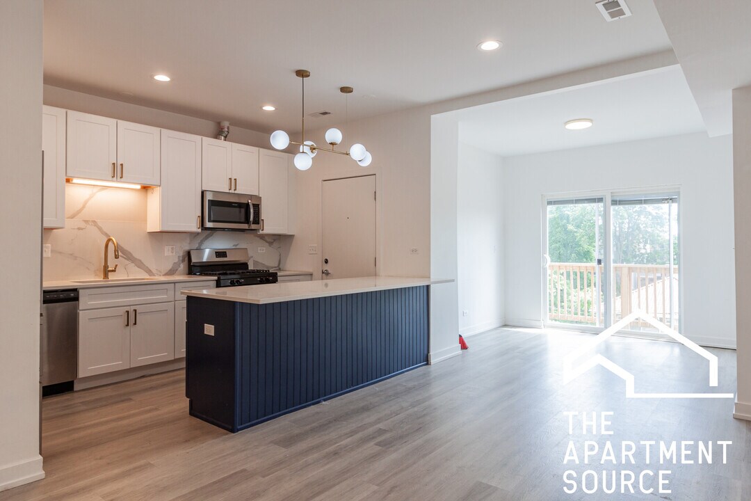 4938 N Saint Louis Ave, Unit #3S in Chicago, IL - Building Photo