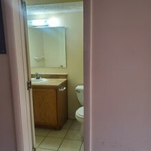 1234 E Elm St, Unit F17 in Springfield, MO - Building Photo - Building Photo