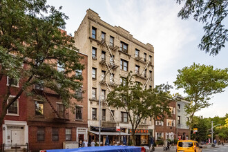 455-457 Hudson St in New York, NY - Foto de edificio - Building Photo