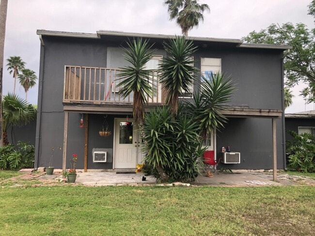 313-2 Bolivar Ave in Rancho Viejo, TX - Building Photo - Building Photo