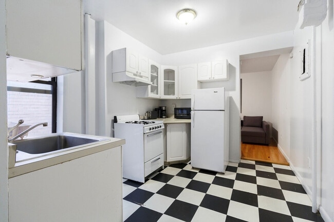 300 E 93rd St, Unit SI ID1032028P in New York, NY - Foto de edificio - Building Photo