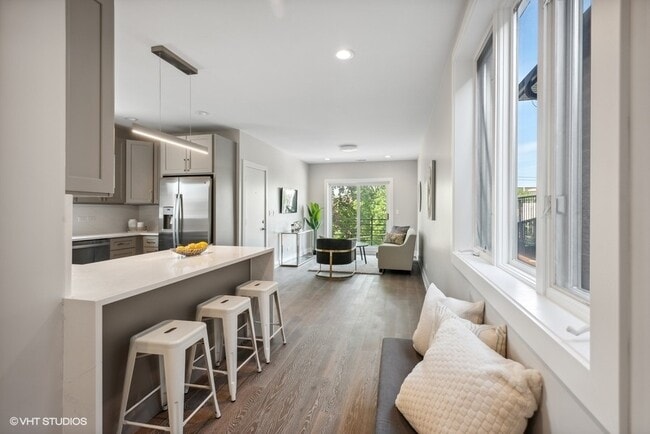 4824 S Champlain Ave in Chicago, IL - Building Photo - Building Photo